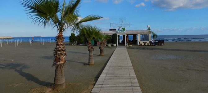 Vacanta in Larnaca, Cipru cu 150 euro (zbor si cazare 4 nopti cu demipensiune) Vacanta in Larnaca, Cipru cu 150 euro (zbor si cazare 4 nopti cu demipensiune)