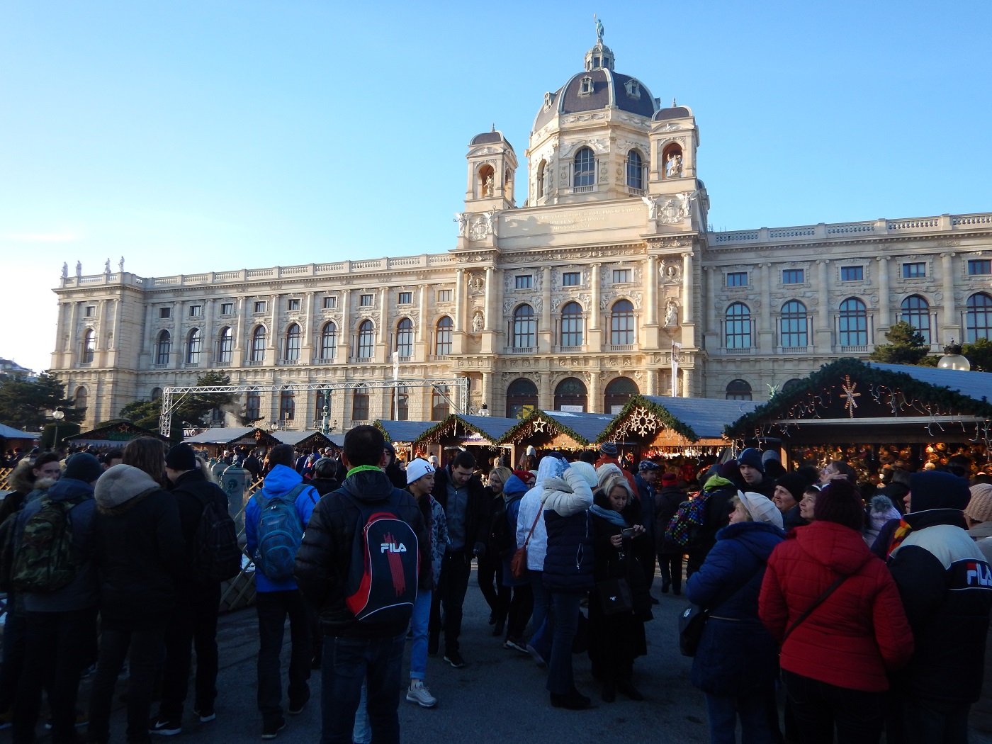 piata de craciun Maria Theresien Platz | craciun viena |