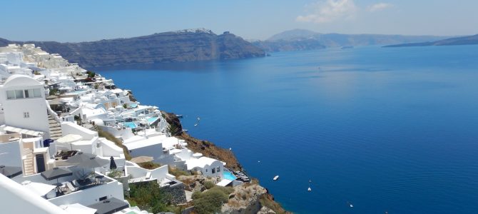 Plaja, apus de soare si panorame de vis in Santorini Plaja, apus de soare si panorame de vis in Santorini