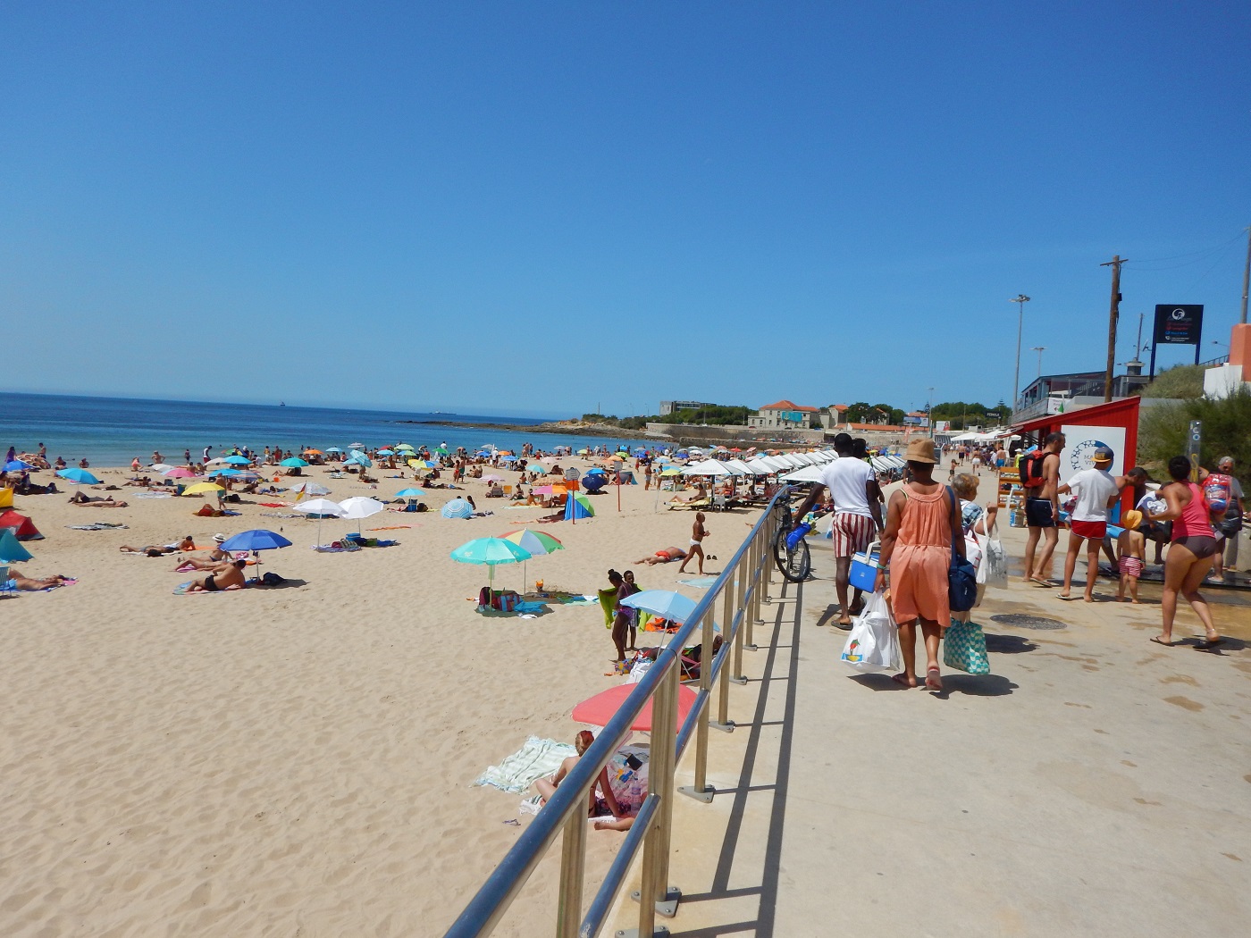 Carcavelos beach | Calatorul Multumit in Portugalia |