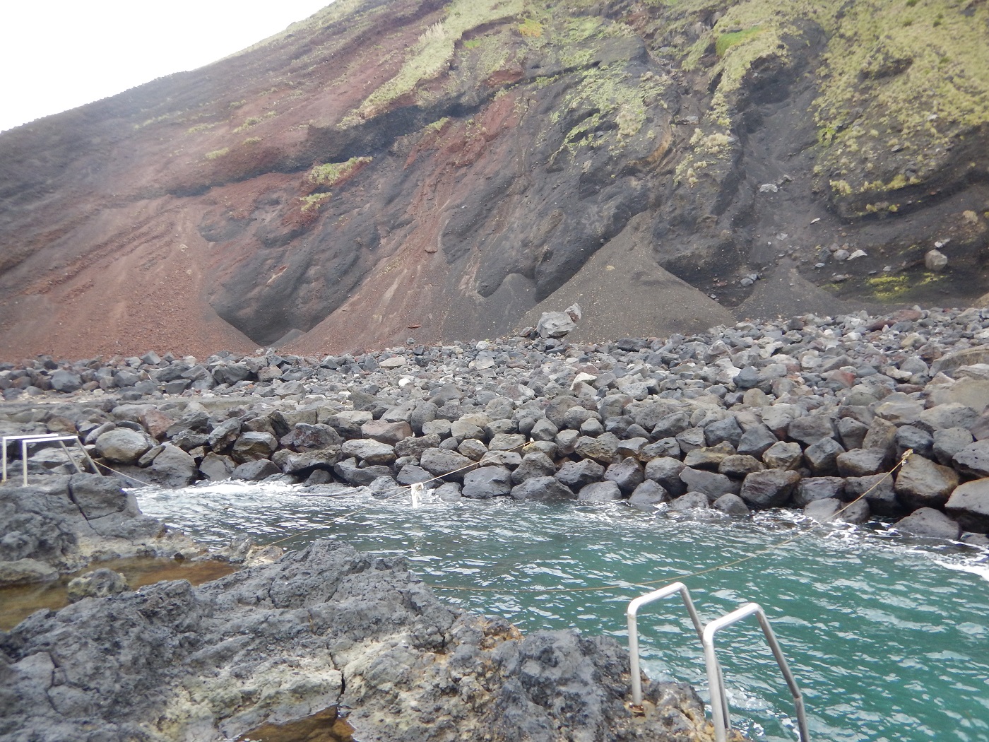 piscina oceanica in Azore | piscine termale Sao Miguel |