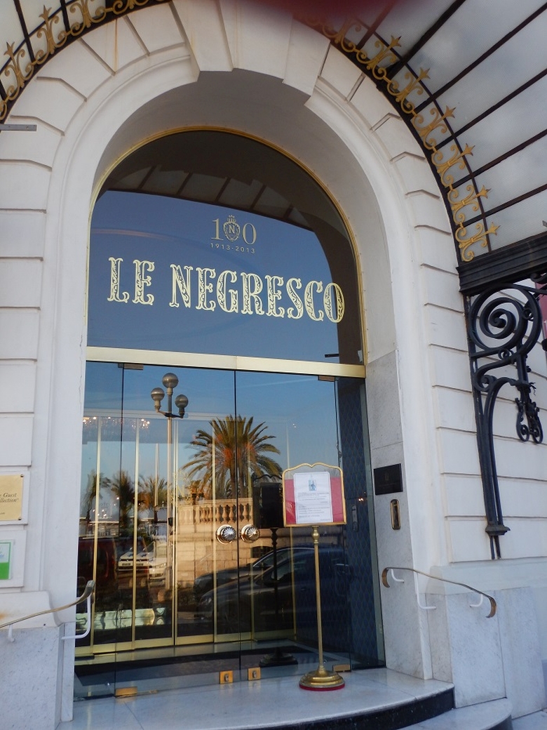 hotel negresco | negresco nisa |