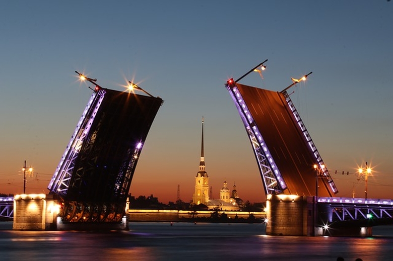 sankt Petersburg | poduri mobile raul Neva | raul neva rusia | 