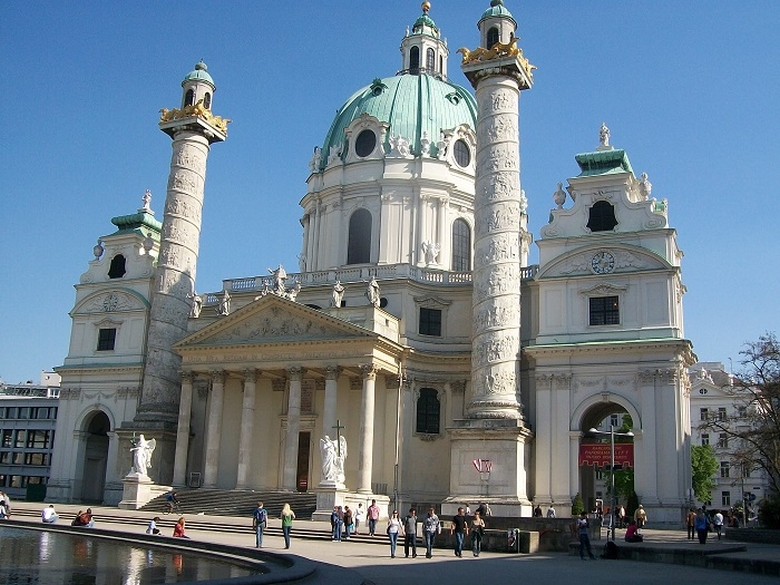 Biserica Karlschirche | biserici Austria | ghid muzee Viena |