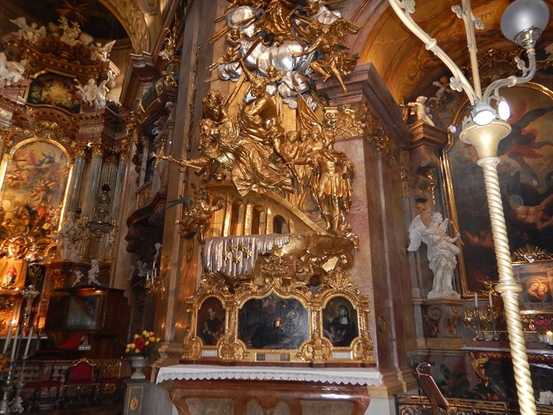 Biserica Sf.Petru | biserici Viena | Austria |