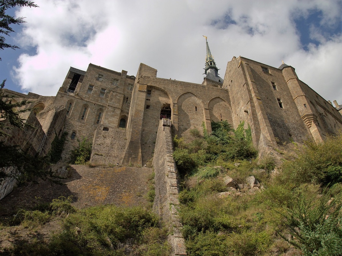abatia Mont saint michel | atractii mont saint michel |