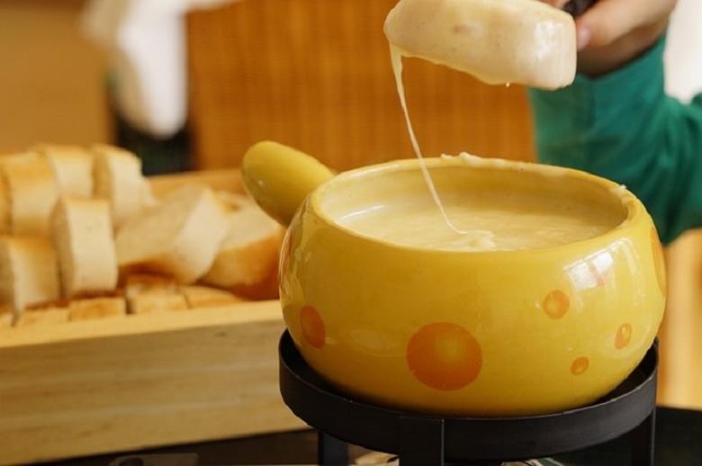 fondue | degustare fondue | reteta fondue |