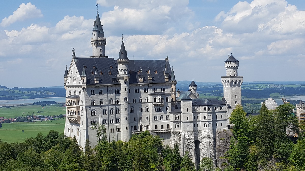 Castelul Neuschwanstein | atractii Castelul Neuschwanstein | Calatorul Multumit |