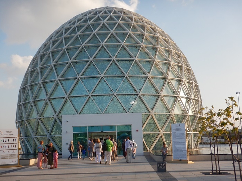 Centru de primire turisti in Marea Moschee | intrarea in Marea Moschee Abu Dhabi |