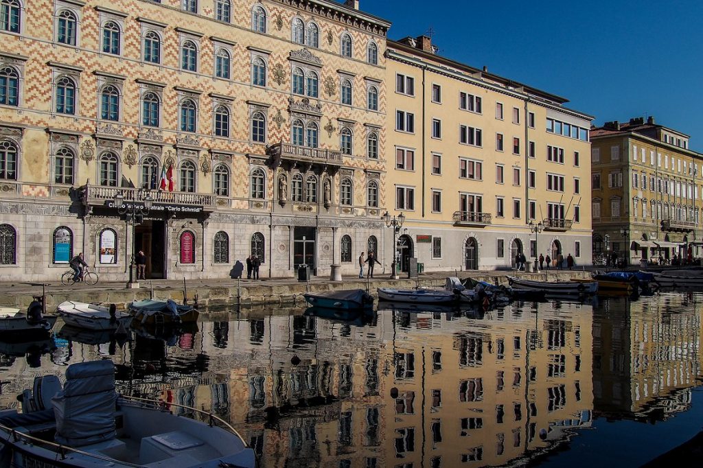 Triest | Italia | Marea Adriatica | Trieste Italia |