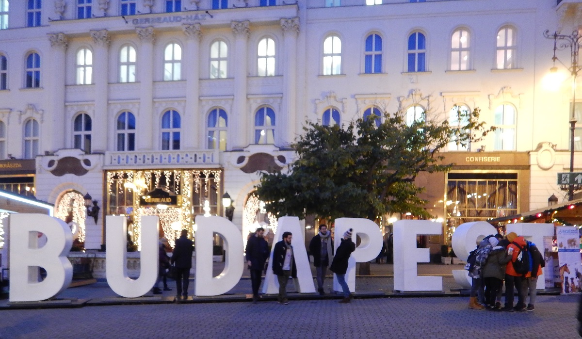 Budapesta | vacanta Budapesta | Ungaria | Aquaworld Budapesta |