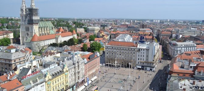 Piata de Craciun la Zagreb cu 243 eur (zbor si 4 nopti cazare cu mic dejun) Piata de Craciun la Zagreb cu 243 eur (zbor si 4 nopti cazare cu mic dejun)