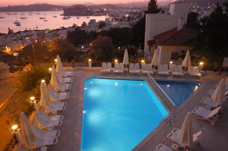 hotel Bodrum | toamna in Bodrum | Bodrum seara | priveliste Bodrum | apus in Bodrum |
