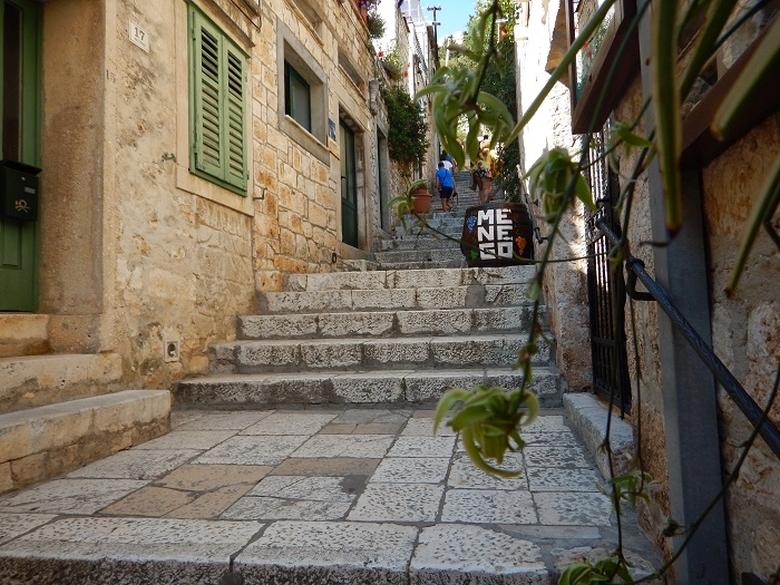 strazi Hvar Town 