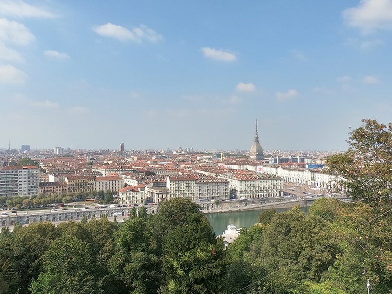 priveliste spre Pad | Torino |Calatorul multumit