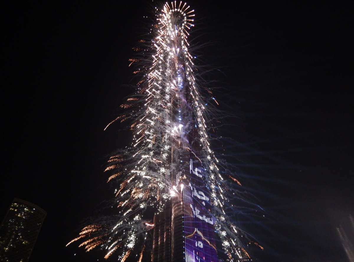 revelion la Burj Khalifa | revelion in Dubai | artificii pe cea mai inalta cladire din lume |