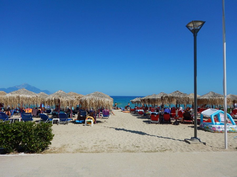 Sarti beach | plaje bratul Sithonia| Halkidiki | Calatorul multumit