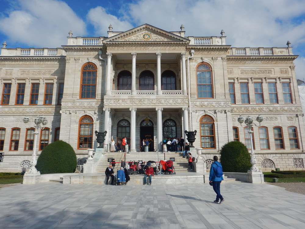 ghidul atractiilor turistice Istanbul | Palatul Dolmabahce |