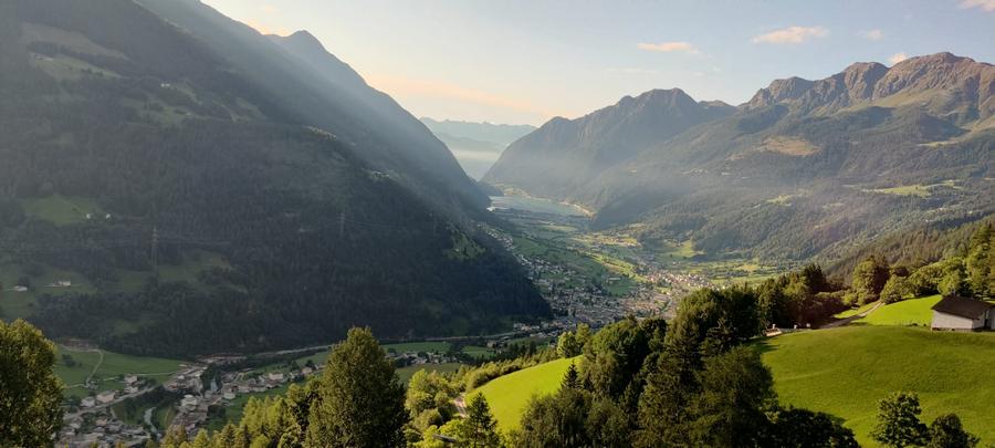 Val Poschiavo | Alp Grum | Elvetia | panorama din tren |