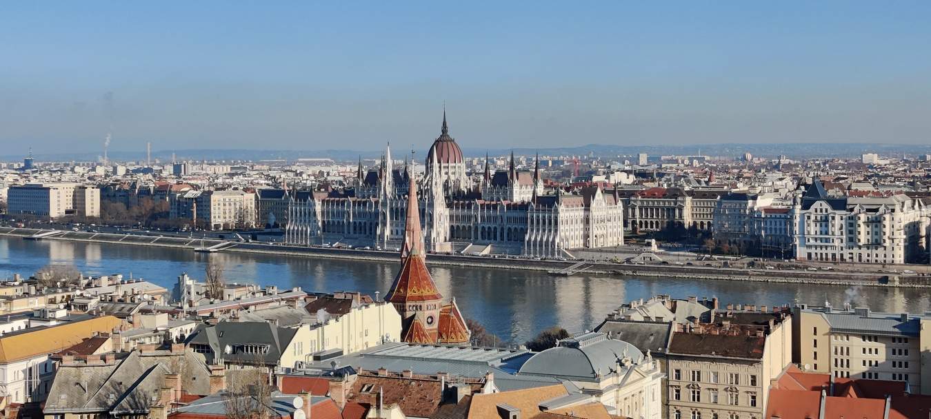 Budapesta | Ghidul atractiilor din Budapesta |Dunarea la Budapesta | Parlamentul Budapesta |