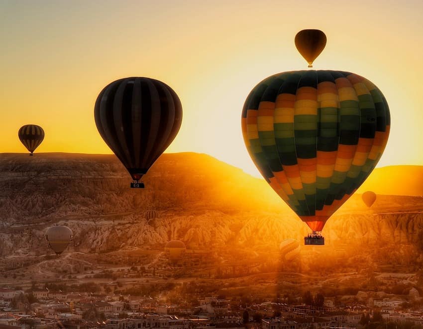 zbor cu balonul cappadocia | tot ce trebuie sa stii despre cappadocia | cappadocia baloane rezervare | cappadocia turcia | |