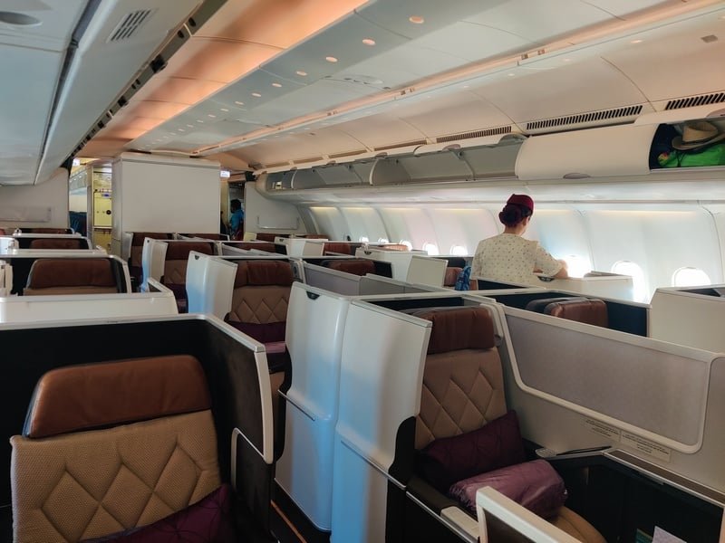 cabina business airbus 330 300 | cabina business qatar | business class airbus 330 300 |