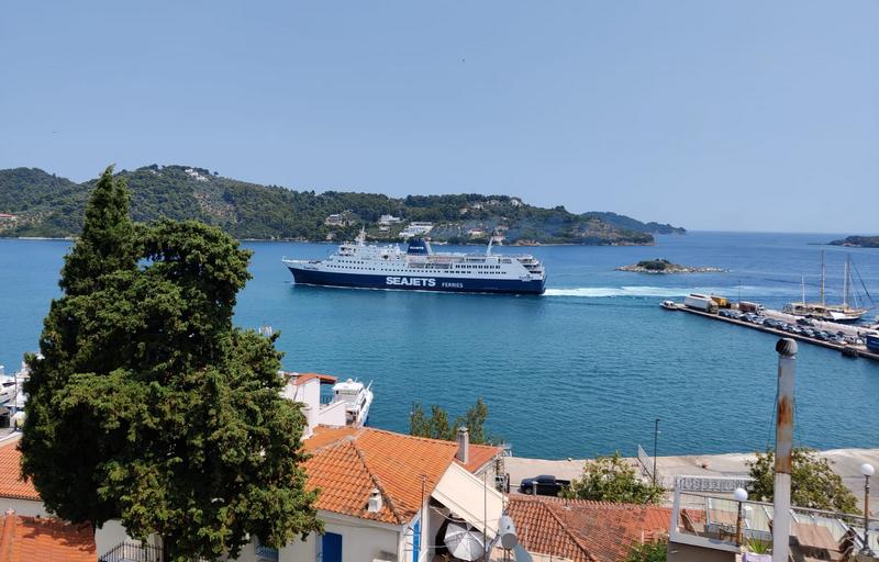 insule atena | bilete ferry din pireu | ferry insule atena | insule saronice | insule atena grecia |