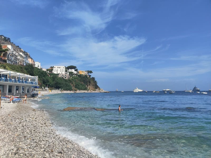 Multumit Plaje si atractii din Capri - Calatorul Multumit